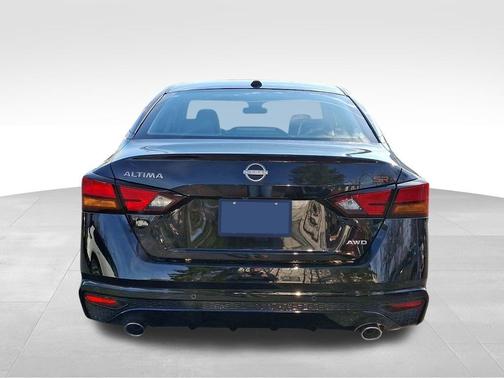 Black 2026 Nissan Altima 2.5 SR