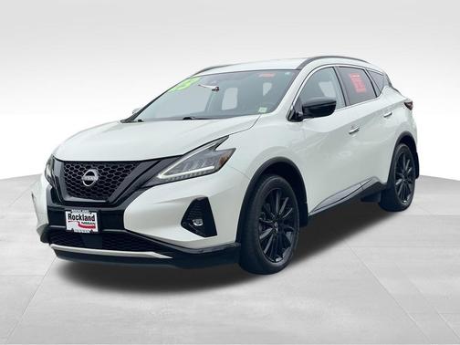 White 2023 Nissan Murano SV