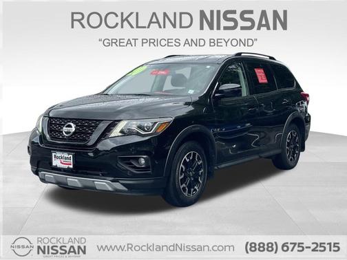 2020 Nissan Pathfinder SV
