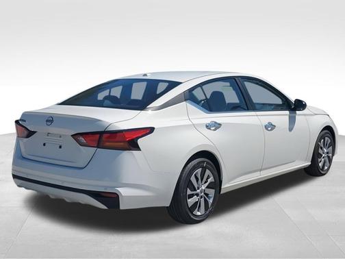 2025 Nissan Altima S