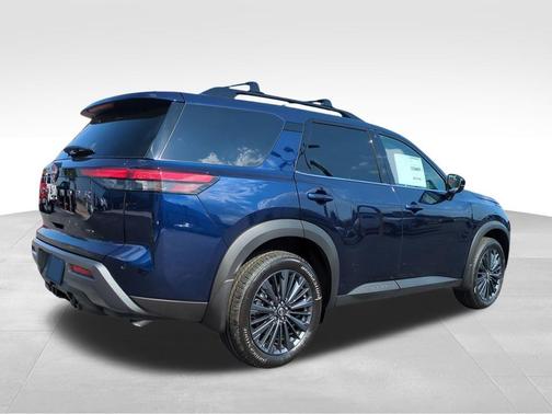 Deep Ocean Blue 2026 Nissan Pathfinder SL
