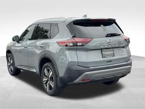 Boulder Gray Pearl 2023 Nissan Rogue SL