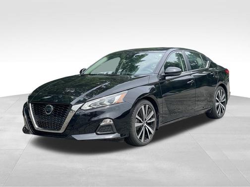 2022 Nissan Altima 2.0 SR