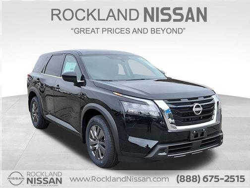 2025 Nissan Pathfinder S