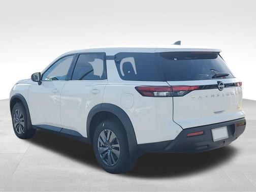 2025 Nissan Pathfinder S