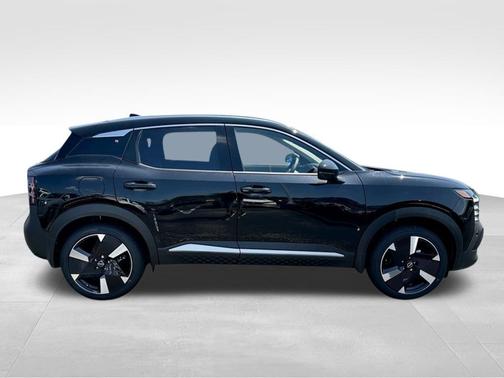 Super Black 2026 Nissan Kicks SR