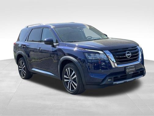 Deep Ocean Blue 2023 Nissan Pathfinder Platinum
