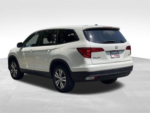 2017 Honda Pilot EX