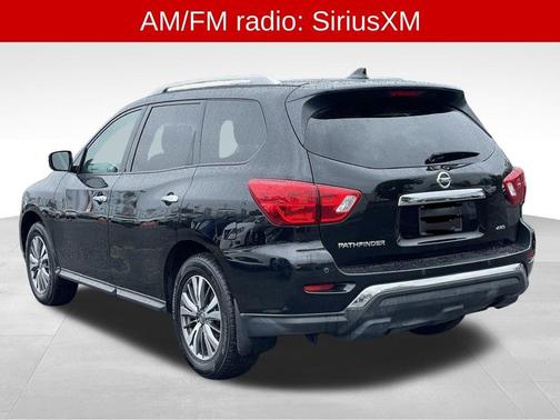 2020 Nissan Pathfinder S