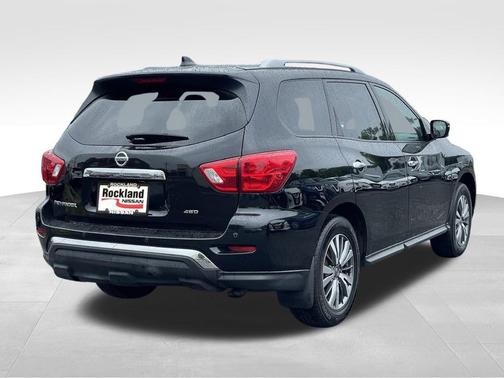 2020 Nissan Pathfinder S