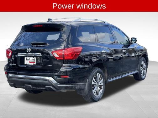 2019 Nissan Pathfinder S