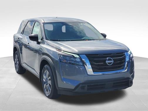 2025 Nissan Pathfinder S