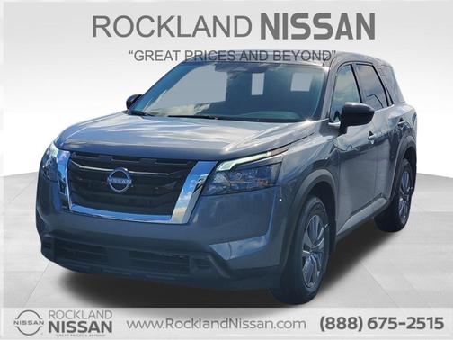 2025 Nissan Pathfinder S