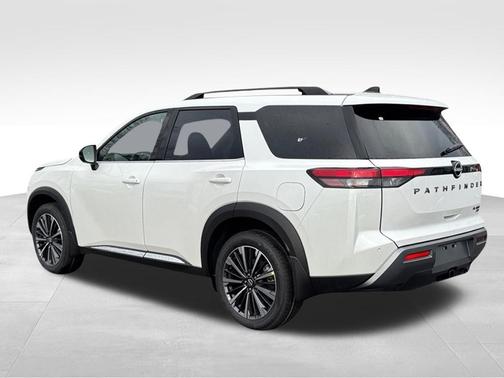 Everest White P 2026 Nissan Pathfinder Platinum