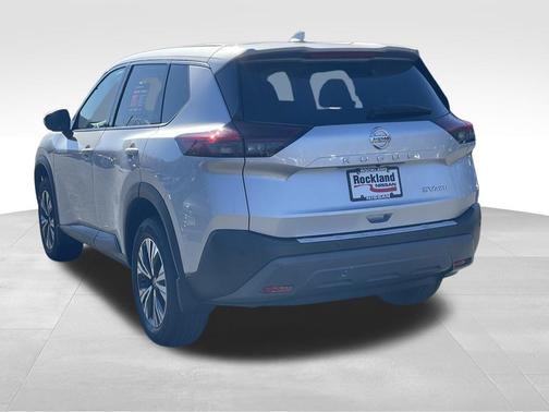 Brilliant Silver Metallic 2021 Nissan Rogue SV