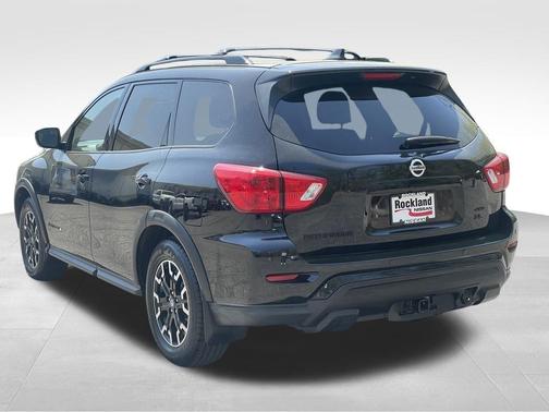 Magnetic Black 2020 Nissan Pathfinder SL