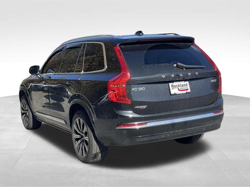 2024 Volvo XC90 B5 Plus Bright Theme