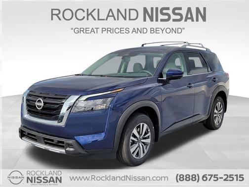 2025 Nissan Pathfinder SL
