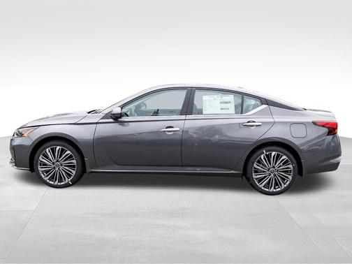 2025 Nissan Altima SL