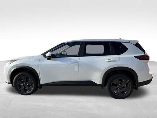 Everest White P 2026 Nissan Rogue SV