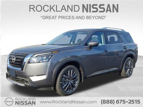 2025 Nissan Pathfinder SL