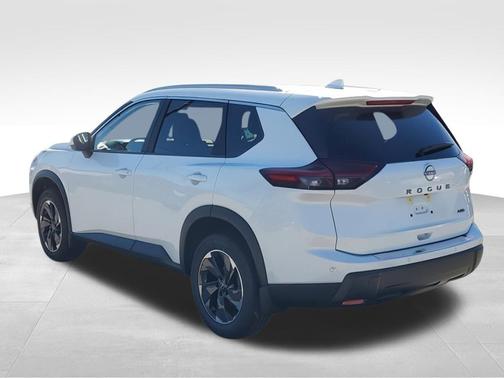 Everest White P 2026 Nissan Rogue SV