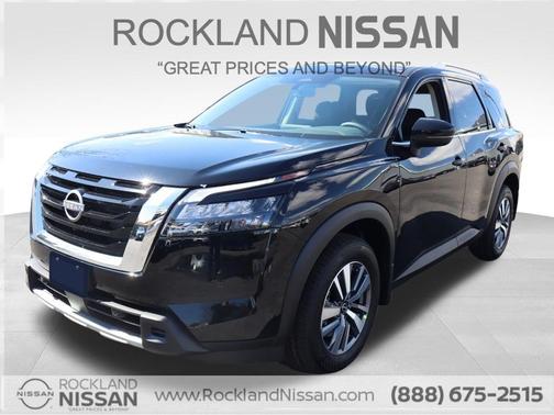 2025 Nissan Pathfinder SL