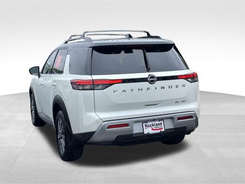 2 Tone White / Black Roof 2023 Nissan Pathfinder SL
