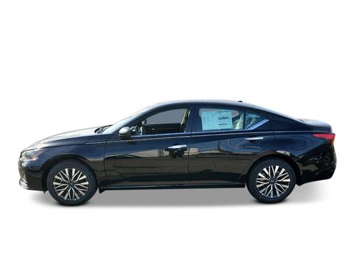 Super Black 2026 Nissan Altima SV