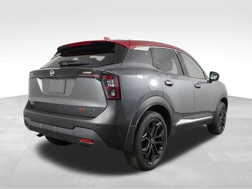 Gun Metallic 2026 Nissan Kicks SR