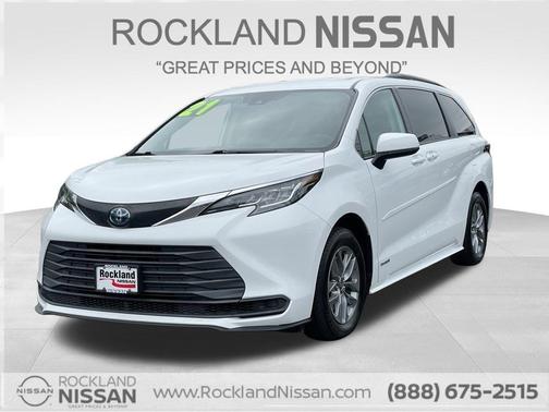 2021 Toyota Sienna LE