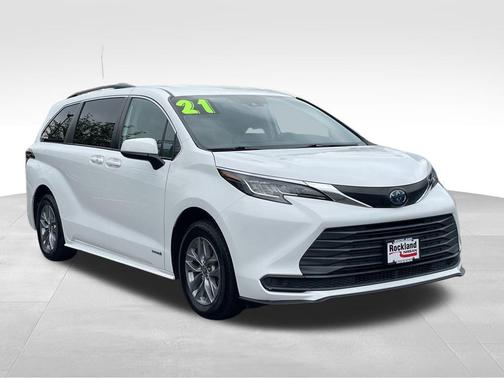 2021 Toyota Sienna LE