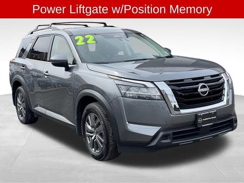 2022 Nissan Pathfinder SV