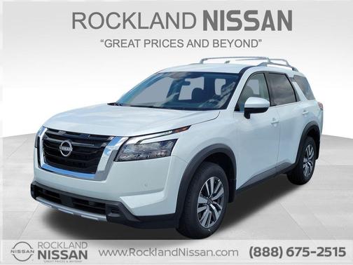 2025 Nissan Pathfinder SL