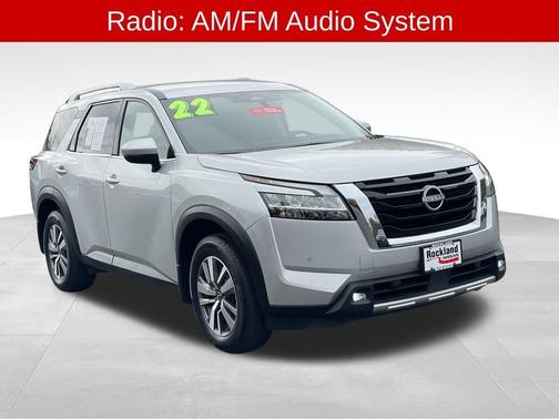 2022 Nissan Pathfinder SL