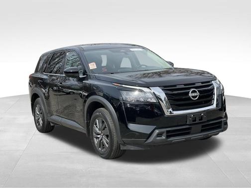 2024 Nissan Pathfinder S