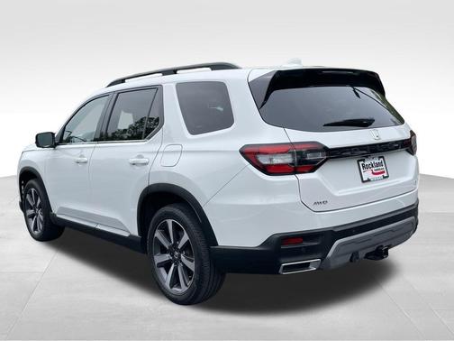 Taffeta White 2023 Honda Pilot Elite