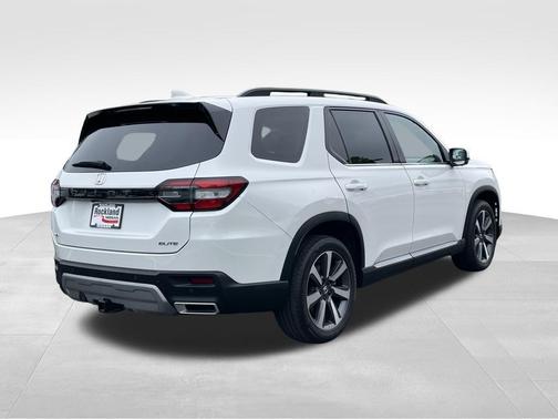 Taffeta White 2023 Honda Pilot Elite