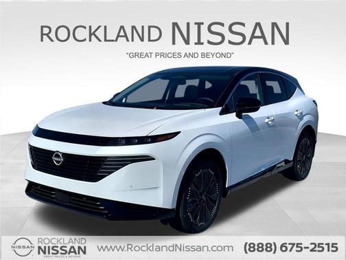 White / Black 2026 Nissan Murano Platinum