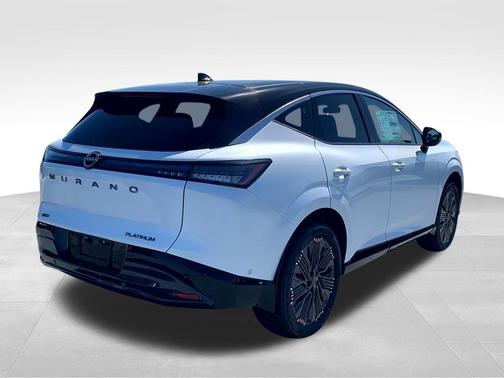 White / Black 2026 Nissan Murano Platinum