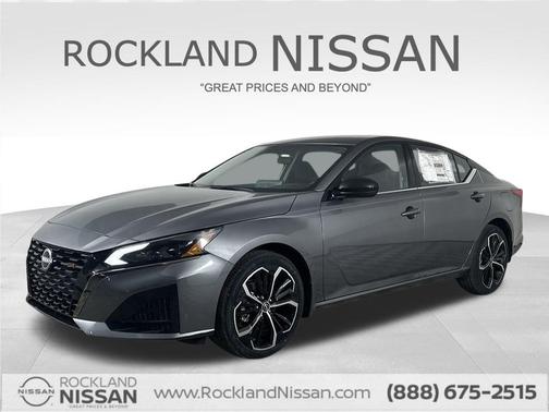 2025 Nissan Altima SR