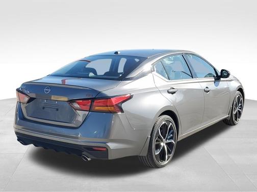 Gun Metallic 2026 Nissan Altima 2.5 SR