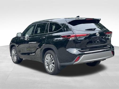 2024 Toyota Highlander