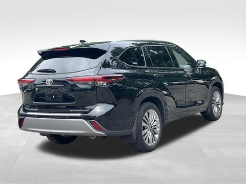 2024 Toyota Highlander