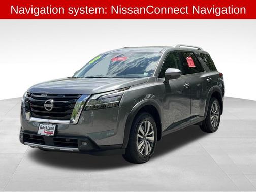 2022 Nissan Pathfinder SL
