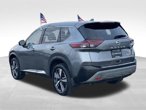 2022 Nissan Rogue SL
