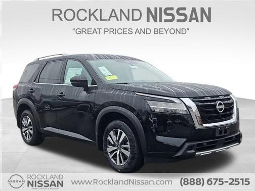 2025 Nissan Pathfinder SL