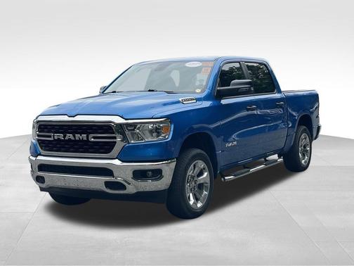 Blue Pearl 2024 RAM 1500 Big Horn/Lone Star