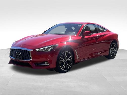 2022 INFINITI Q60 LUXE