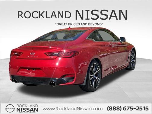 2022 INFINITI Q60 LUXE